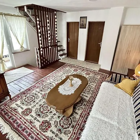 A Little Paradise Pale