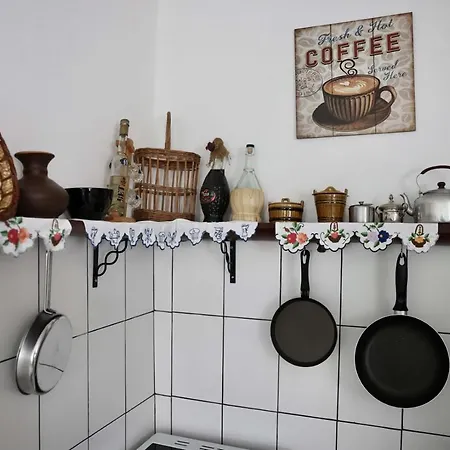 A Little Paradise Pale